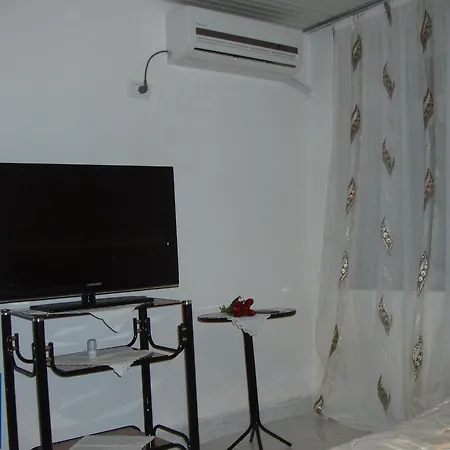 住宿加早餐酒店 Friendly Gjirokastër