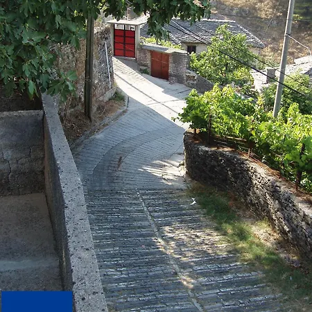 Alojamento de Acomodação e Pequeno-almoço Friendly Gjirokastër
