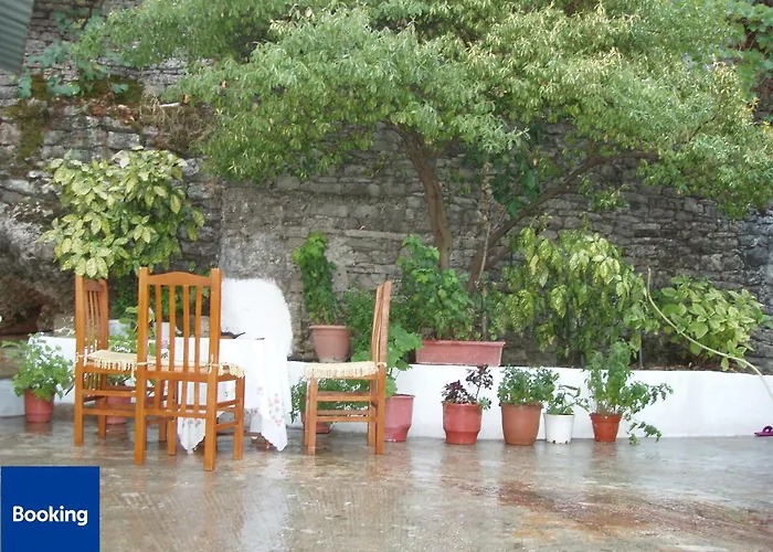 Alojamento de Acomodação e Pequeno-almoço Friendly Gjirokastër